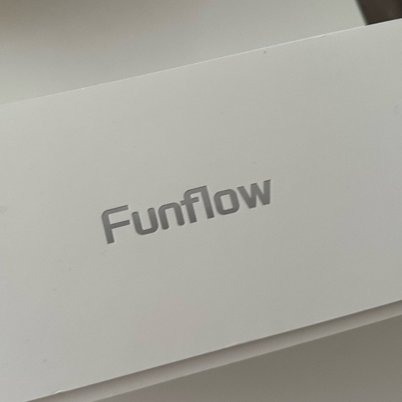 NWT Funflow 5 in 1 Hair Styler Hair Dryer Curling Volumizing Smoothing & Styling - Picture 7 of 7